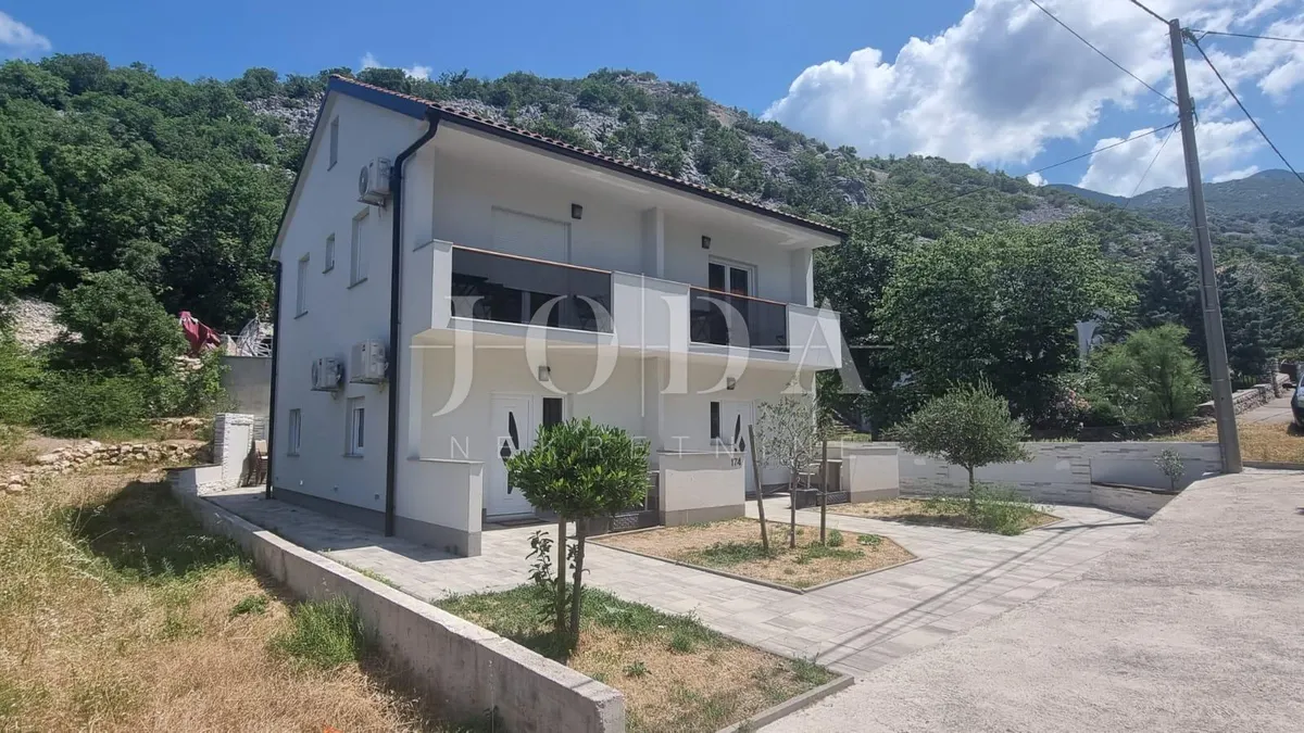 Kuća - Senj, 150m2