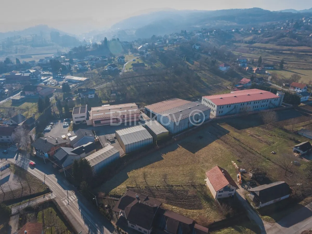 Poslovni Prostor - Samobor, 8200m2