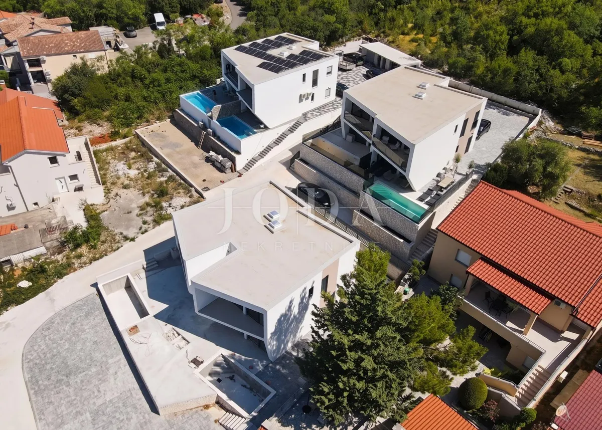 Kuća - Crikvenica, 197m2