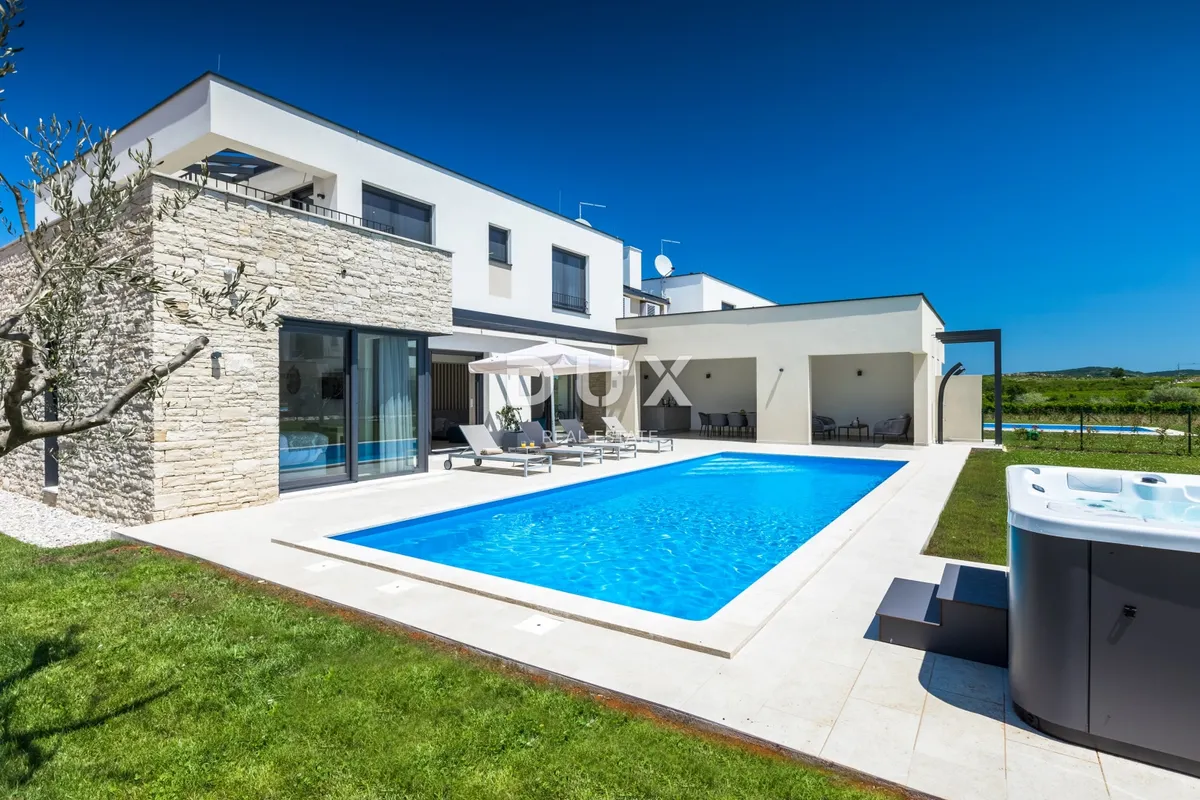 House - Brtonigla, 264m2