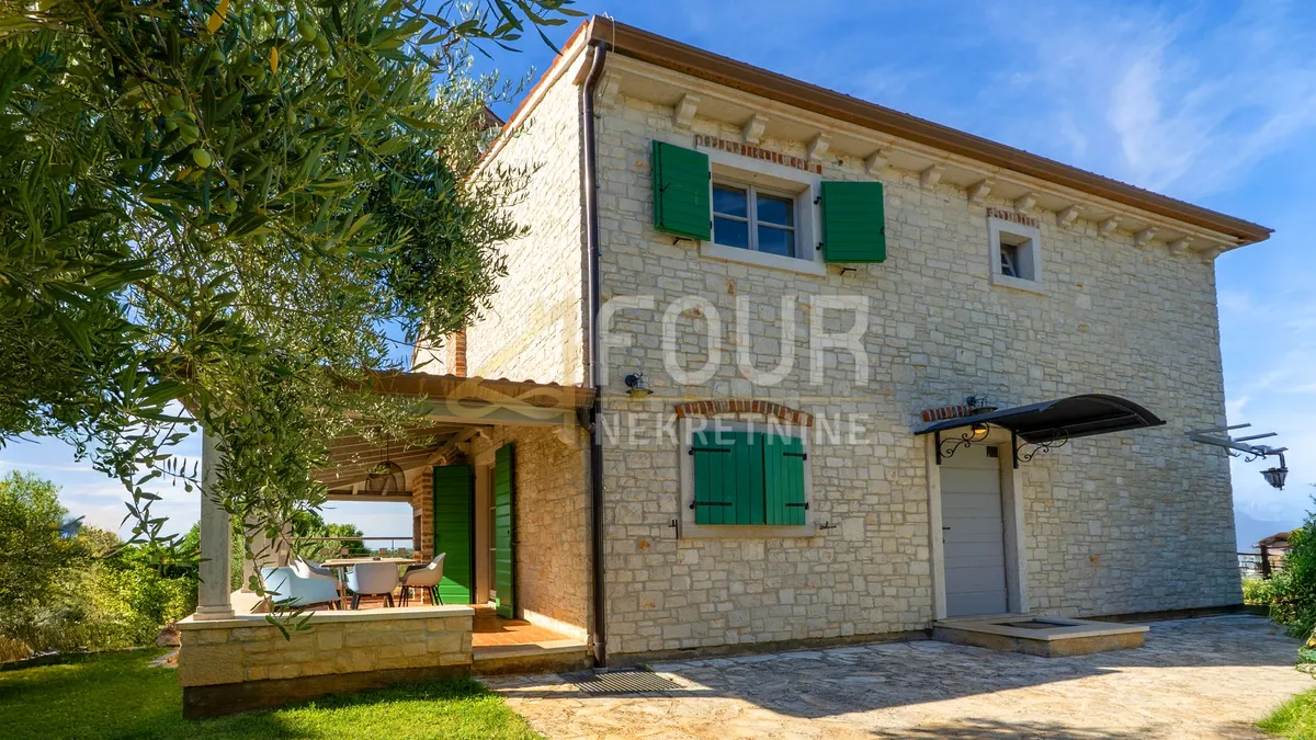 Kuća - Kaštelir-Labinci, 220m2