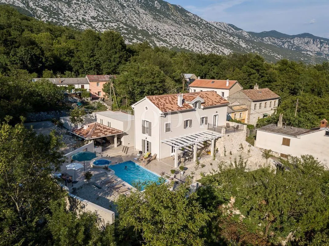 Kuća - Vinodolska Općina, 180m2