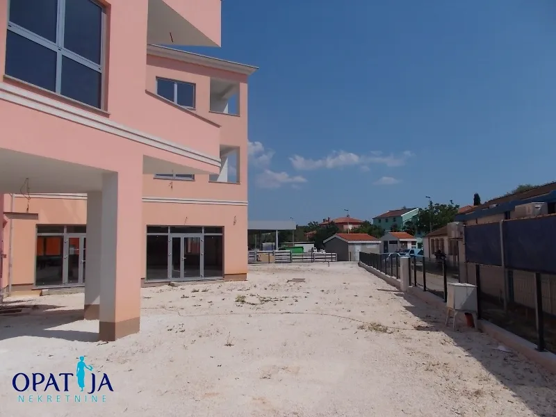Poslovni Prostor - Rovinj, 1260m2