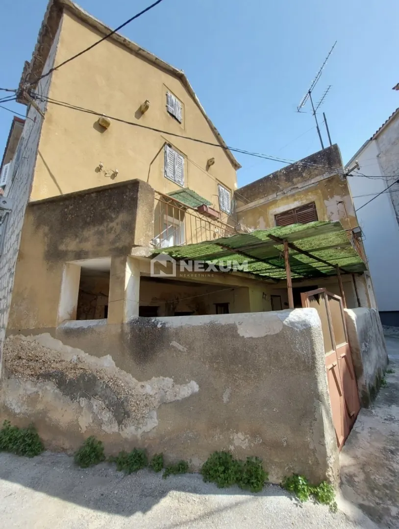 Kuća - Trogir, 350m2