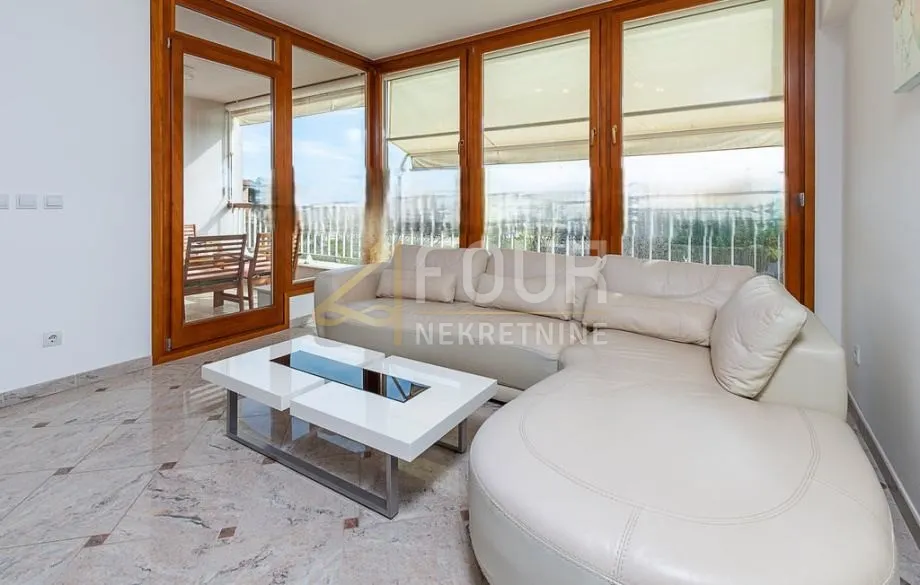 Stan - Rovinj, 70m2