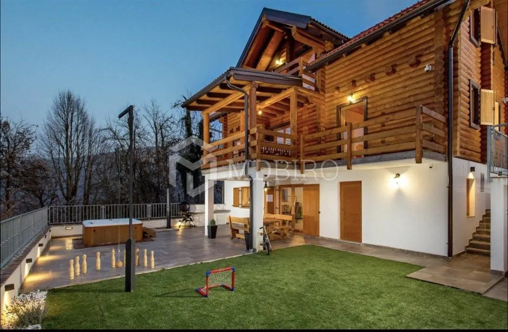 Kuća - Delnice, 250m2