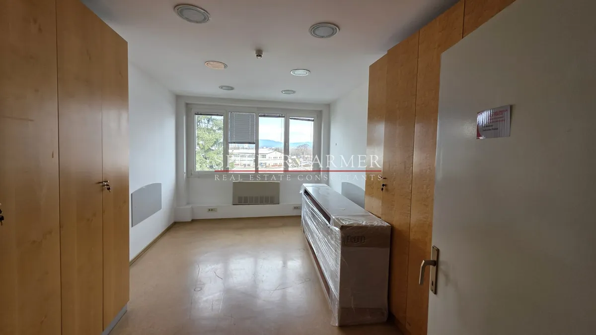 Poslovni Prostor - Savica - Šanci, Zagreb, 497m2