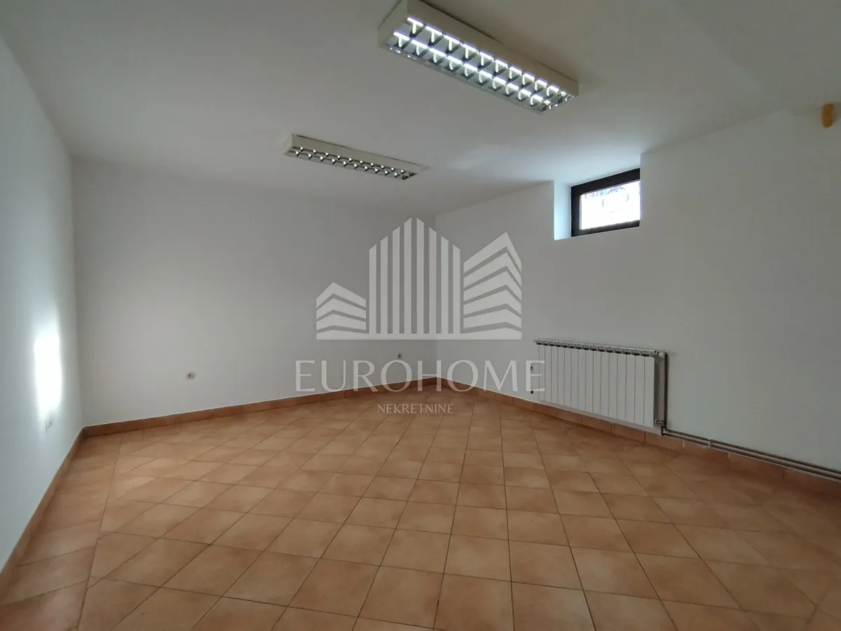 Poslovni Prostor - Trnje, 37m2