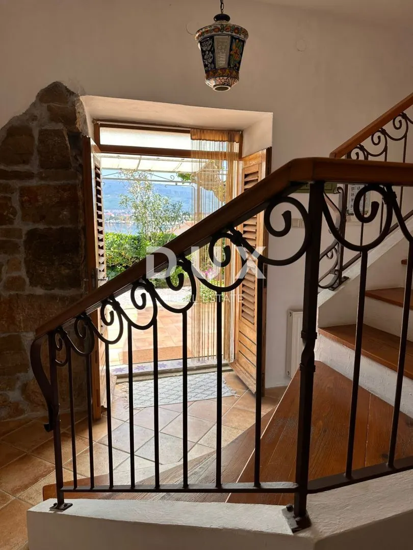Kuća - Dobrinj, 140m2