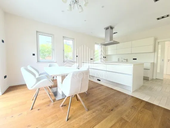 House - Novi Zagreb - Zapad, 323m2