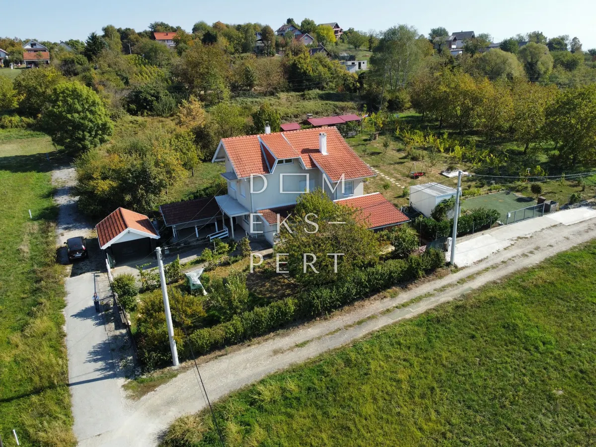 Kuća - Brckovljani, 267m2