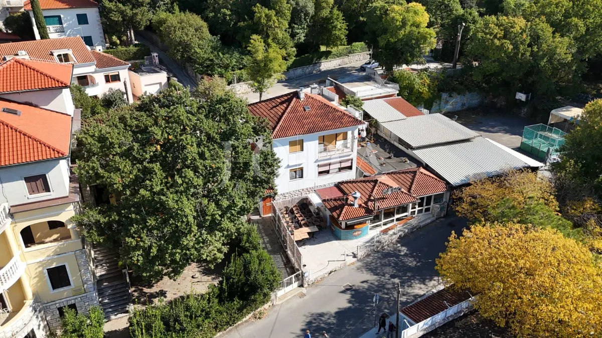 House - Crikvenica, 340m2