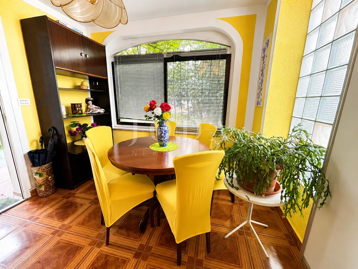 Kuća - Kastav, 250m2