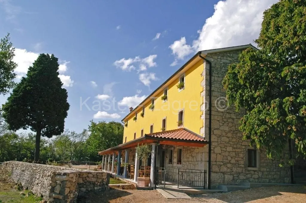 Poslovni Prostor - Labin, 610m2