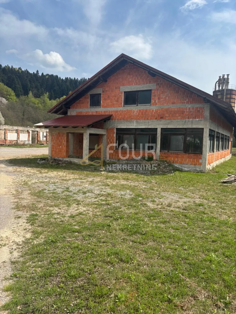 Poslovni Prostor - Brod Moravice, 4000m2