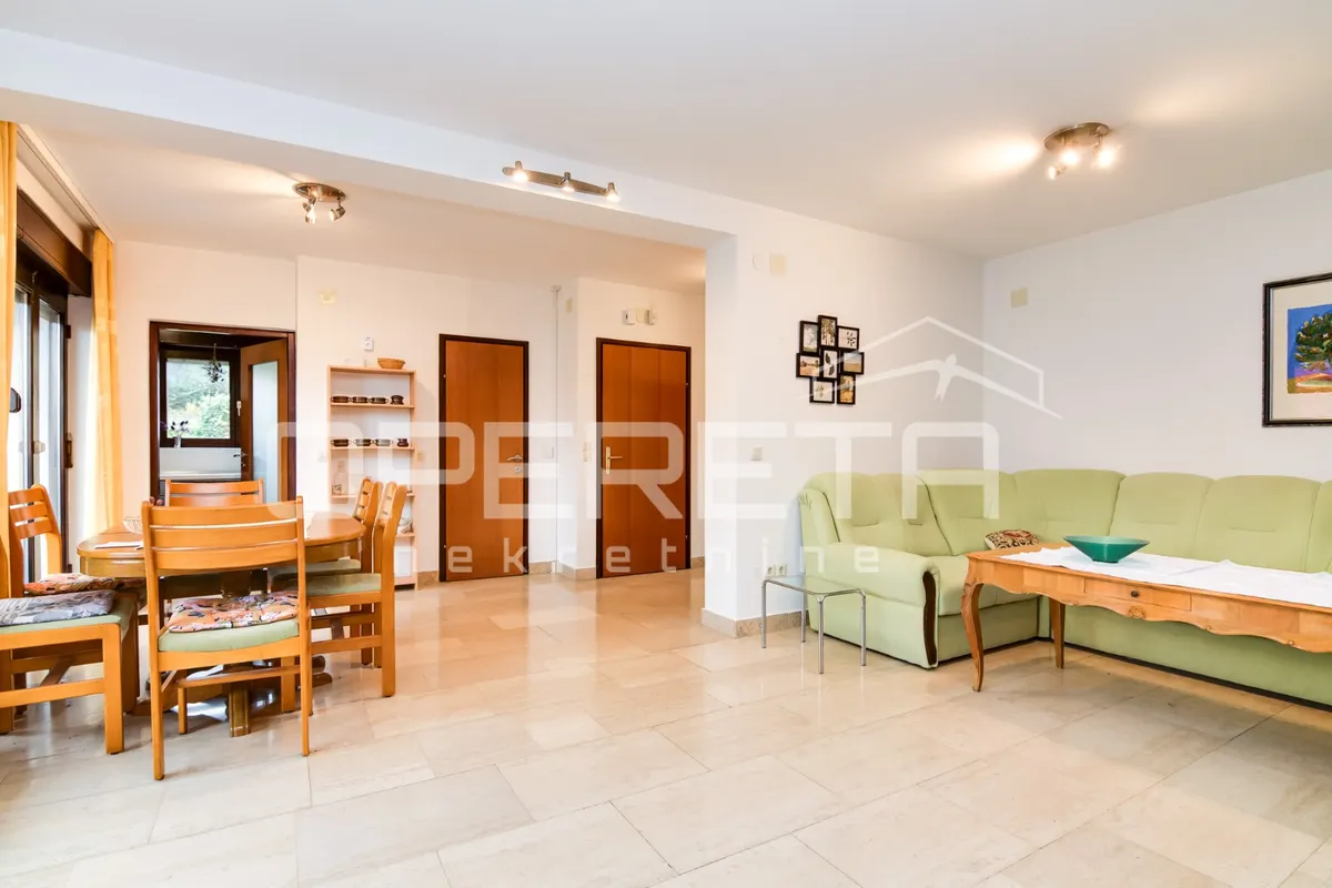 Stan - Kameniti stol, Maksimir, Zagreb, 120m2