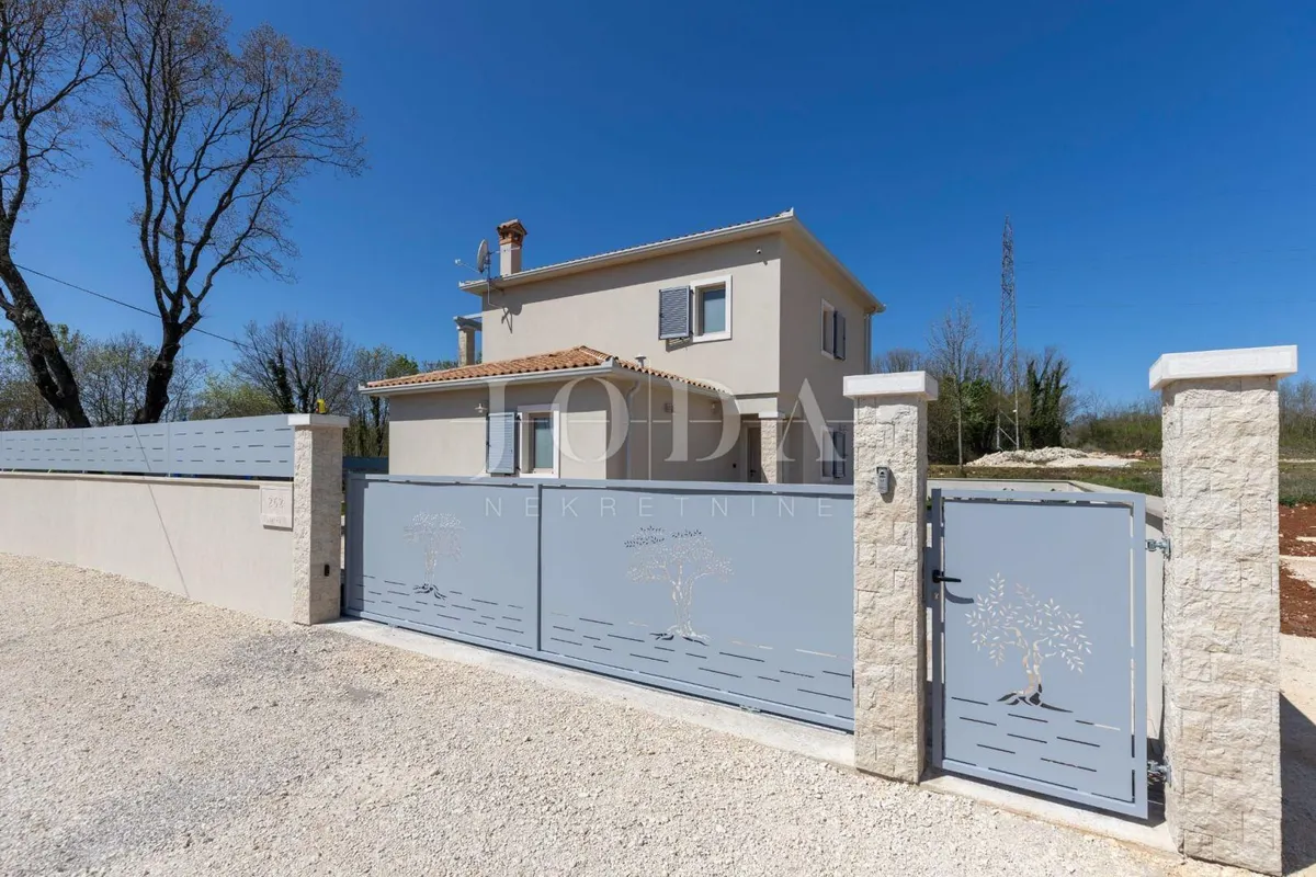 House - Labin, 161.45m2