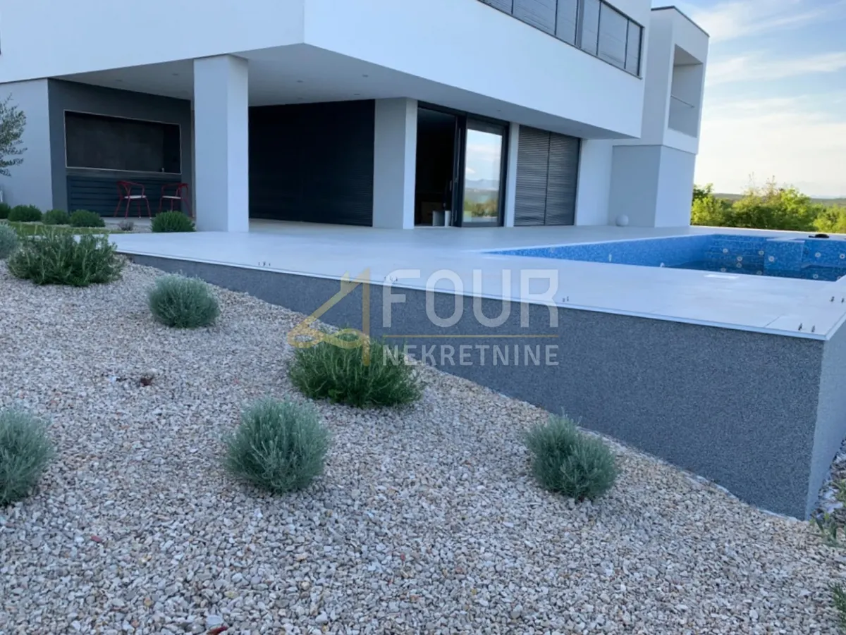 Kuća - Krk, 260m2