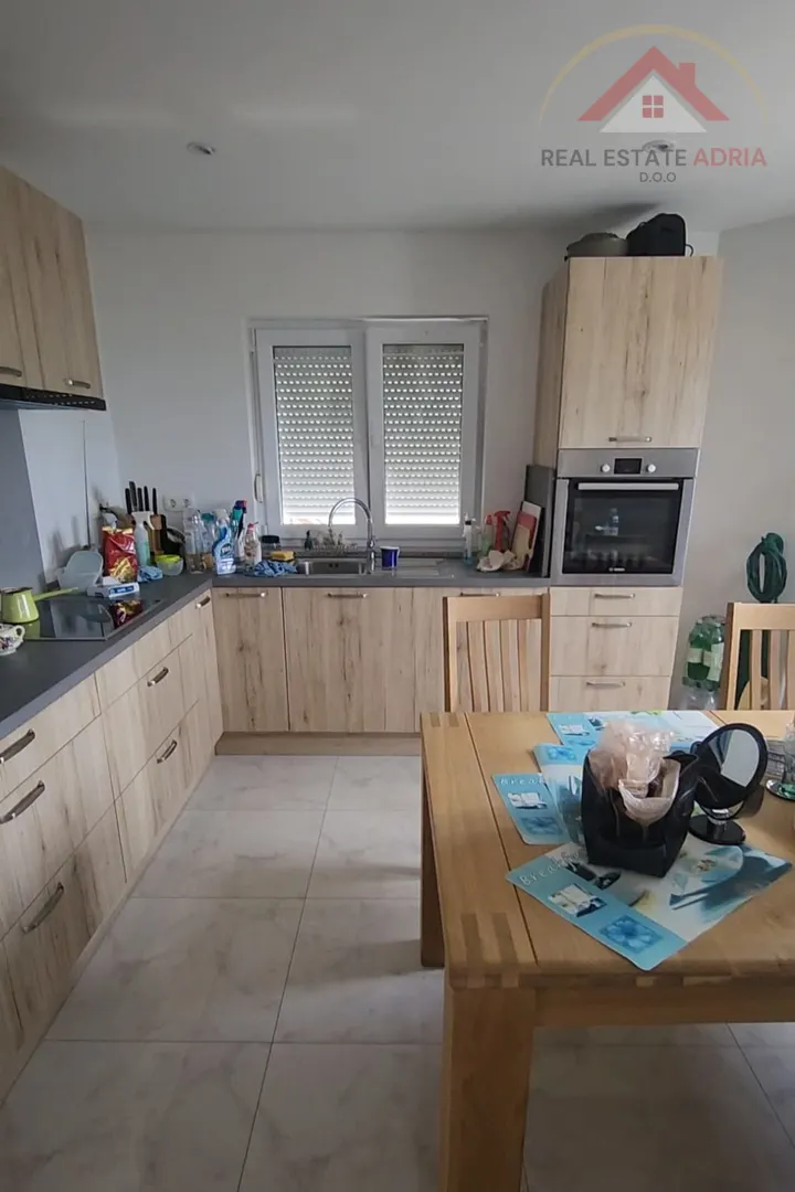 Kuća - Sveti Filip i Jakov, 200m2