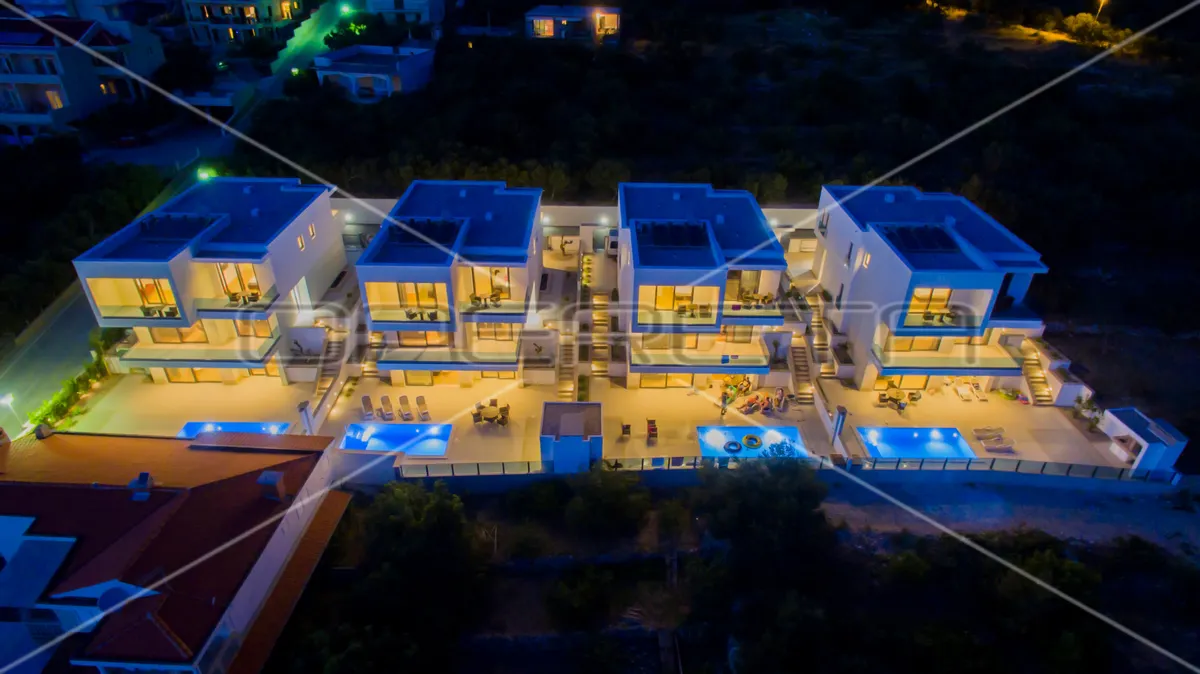 Zgrada - Makarska, Makarska, Makarska, 1260m2