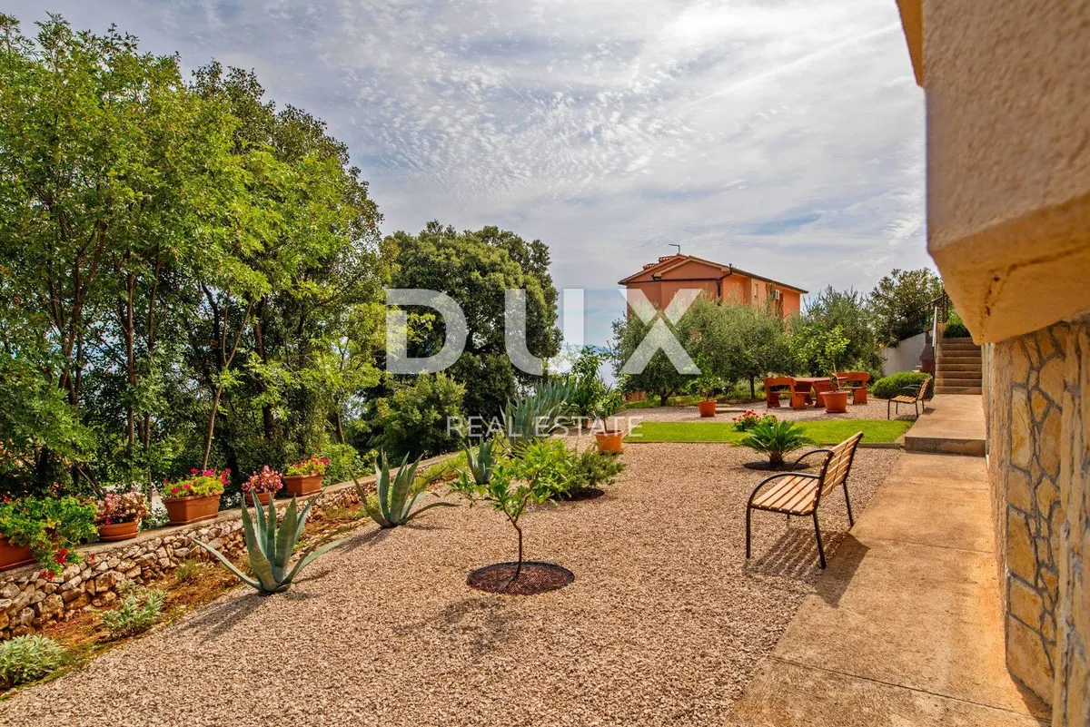 Kuća - Labin, 220m2