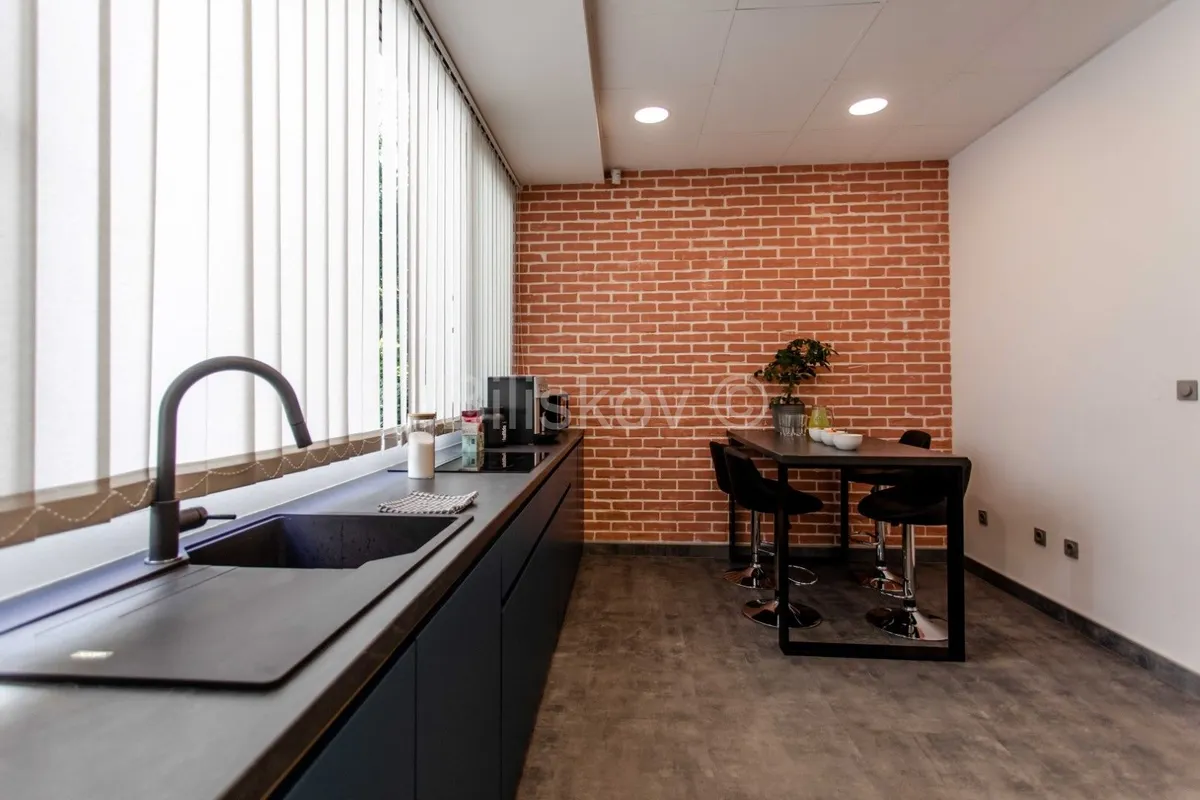 Poslovni Prostor - Smrdečac, Split, 18.5m2