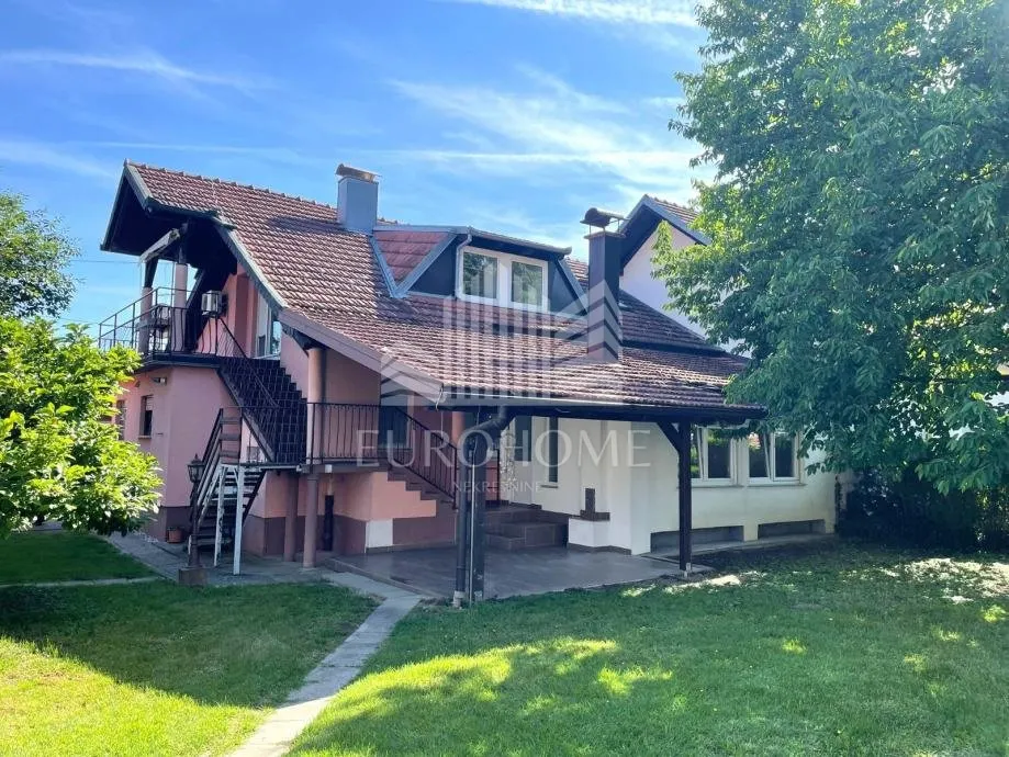 Kuća - Dugo Selo, 250m2