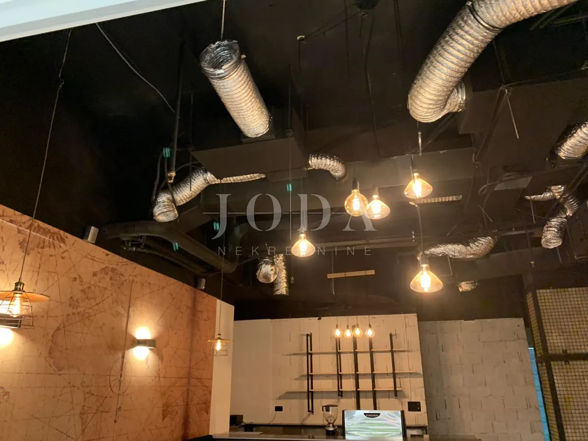 Commercial Space - Donji Grad, 33m2