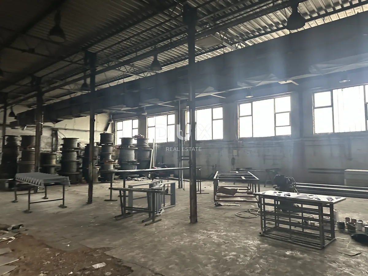 Poslovni Prostor - Zadar, 530m2