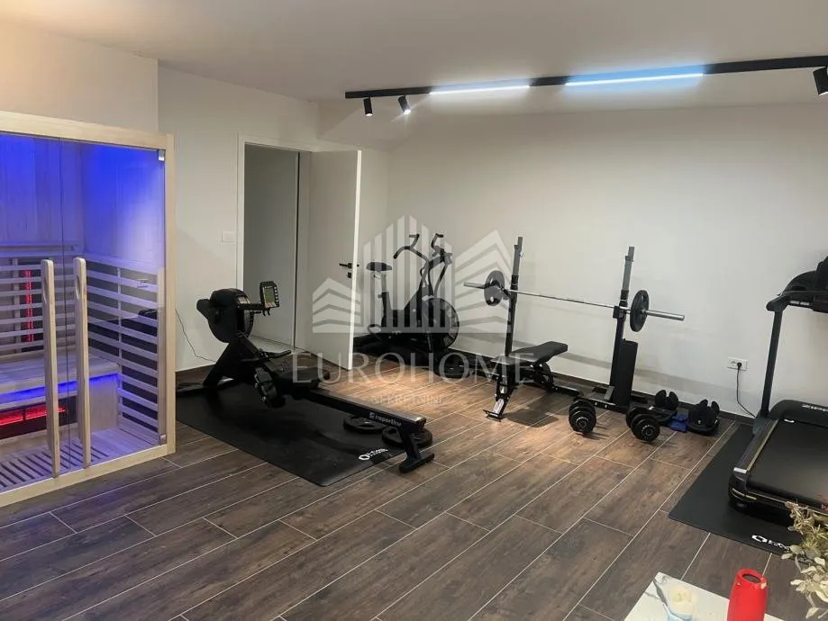 Kuća - Maksimir, 302m2