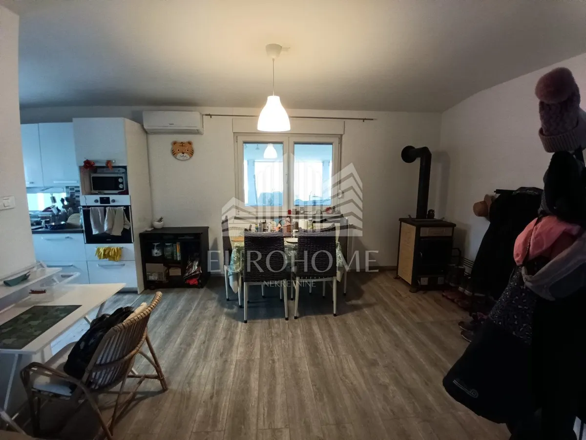 House - Dugo Selo - Okolica, 171m2
