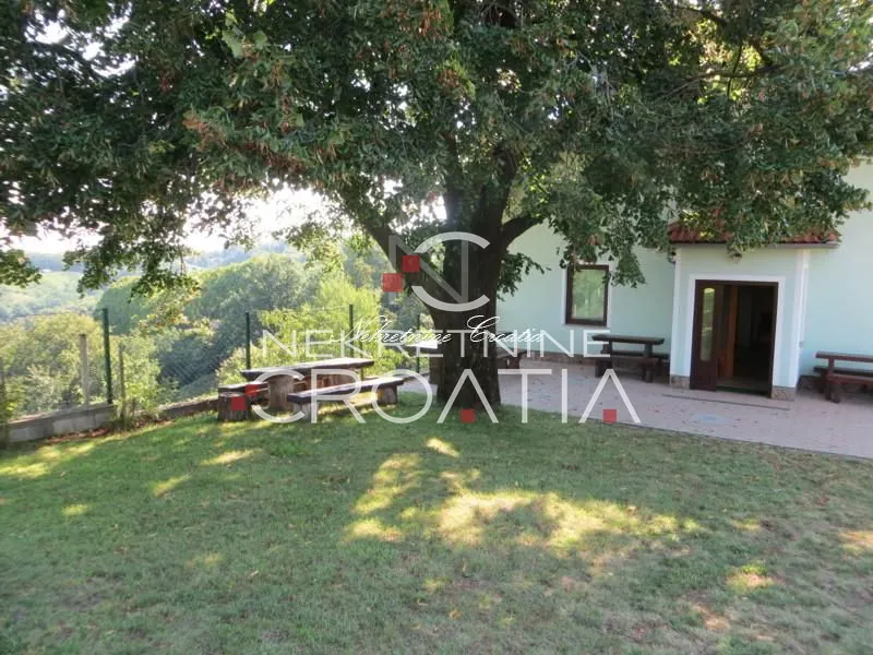 Poslovni Prostor - Donja Voća, 526m2