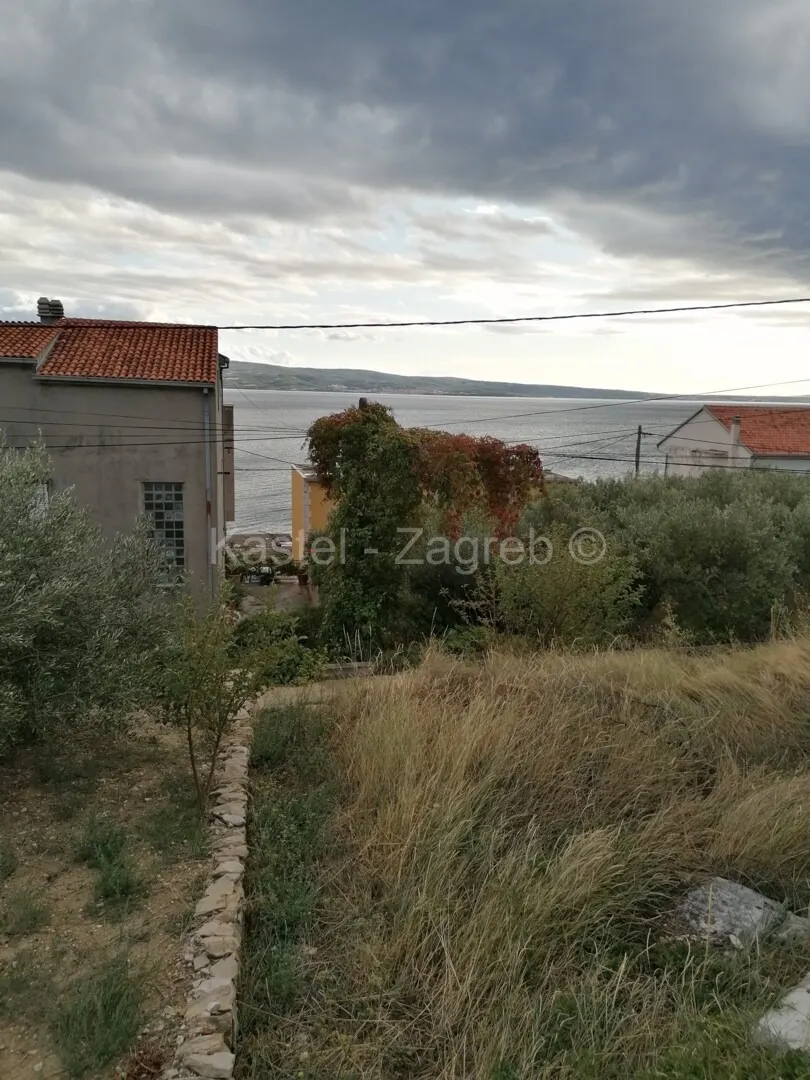 Zemljište - Dugi rat, 280m2