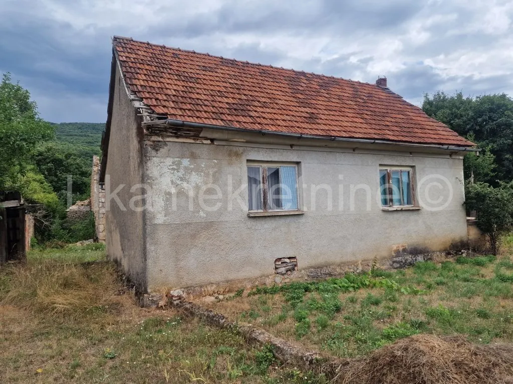 Kuća - Otočac, 100m2