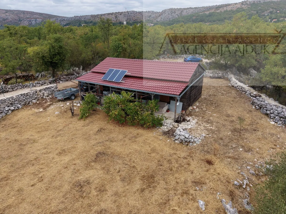 Kuća - Šestanovac, 56m2