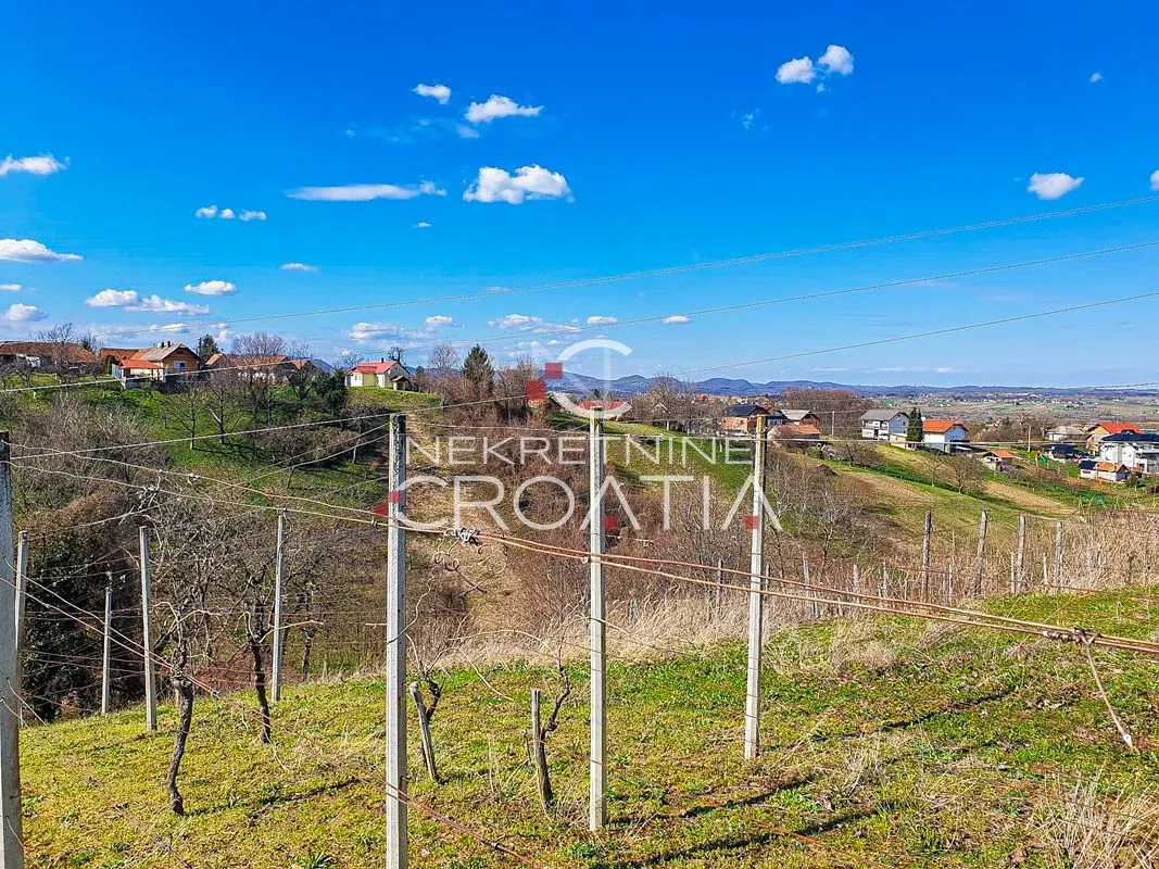 Land - Ivanec, 2380m2