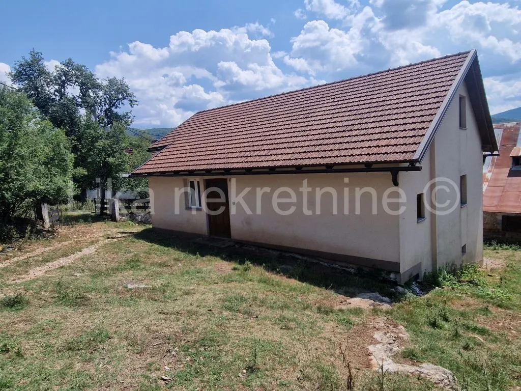 House - Otočac, 150m2