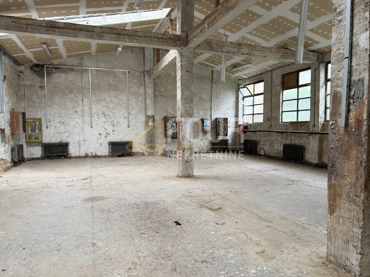 Poslovni Prostor - Rijeka, 600m2