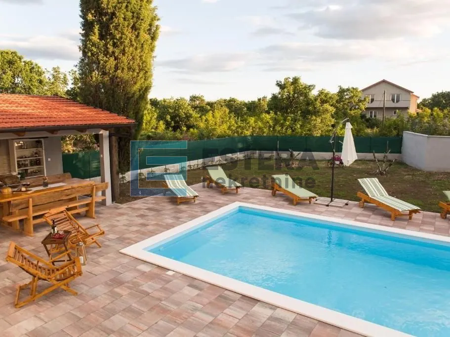 Kuća - Benkovac, 160m2