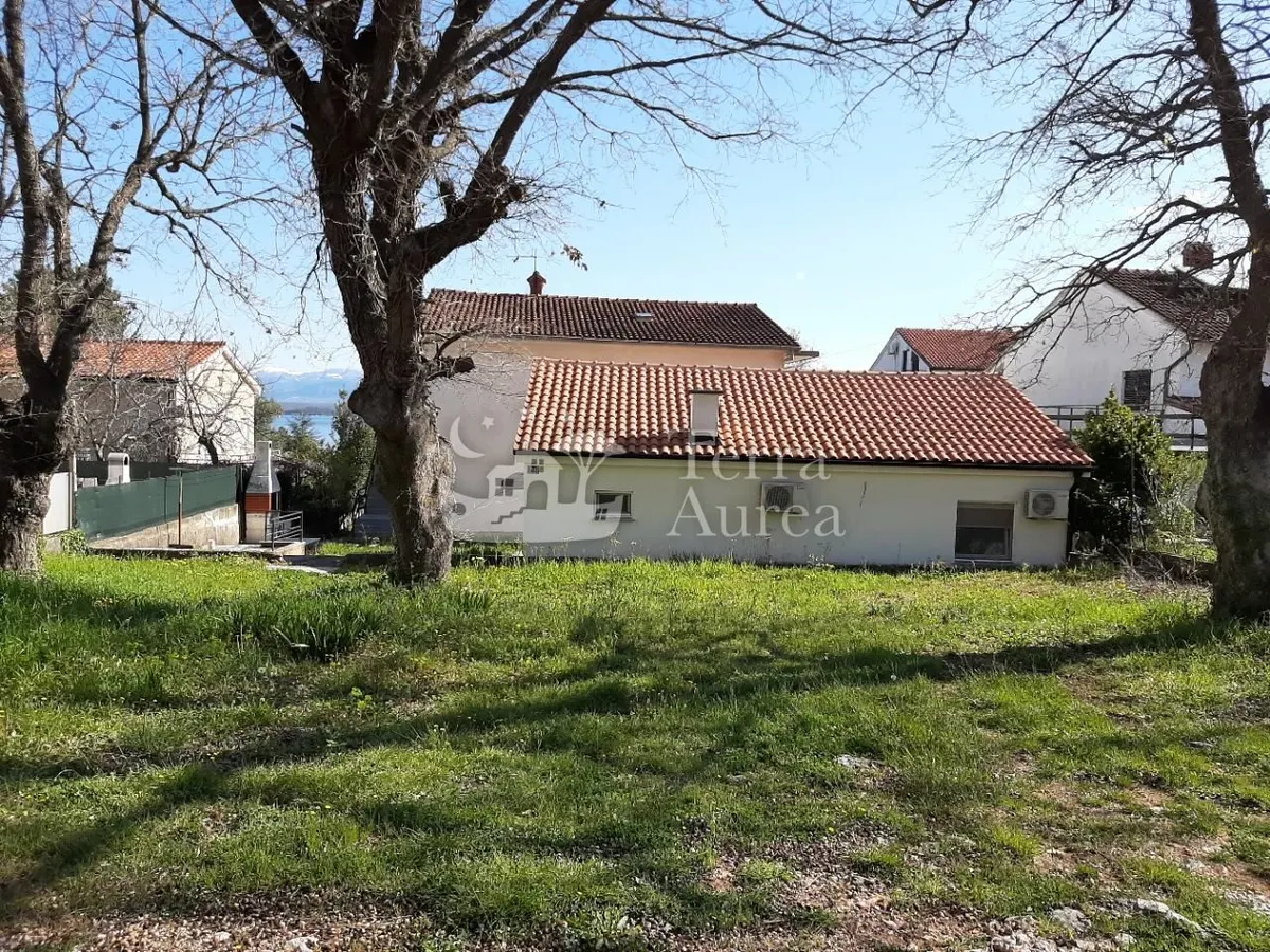 Kuća - Malinska-Dubašnica, 376m2