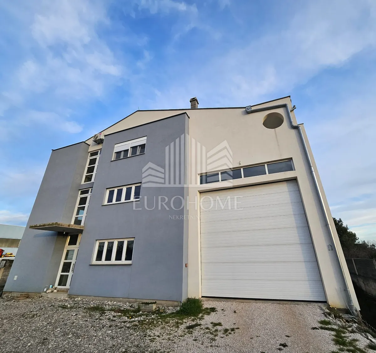 Poslovni Prostor - Poličnik, 1283m2