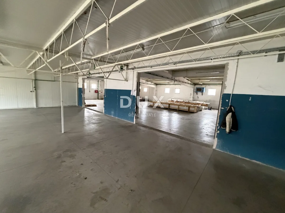 Poslovni Prostor - Zadar, 450m2