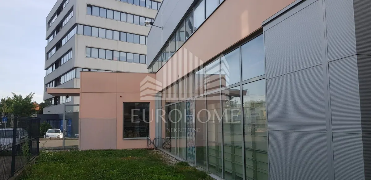 Commercial Space - Donja Dubrava, 2400m2