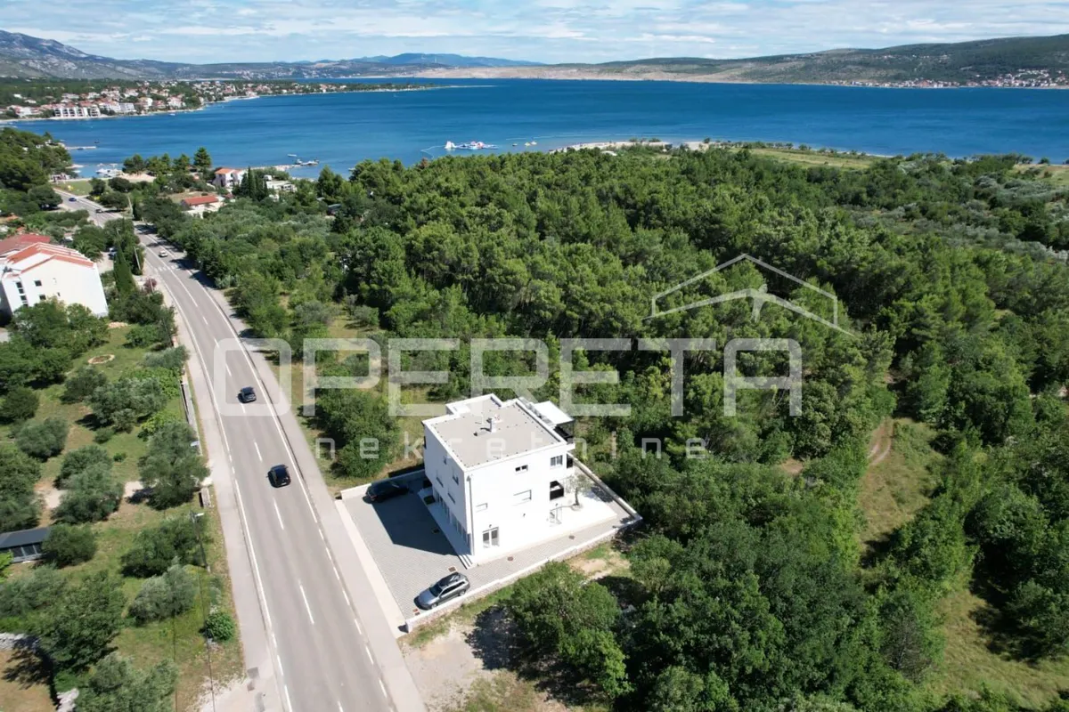 Ured - Ul. Dr. Franje Tuđmana 31, Starigrad, Starigrad Paklenica, 120m2