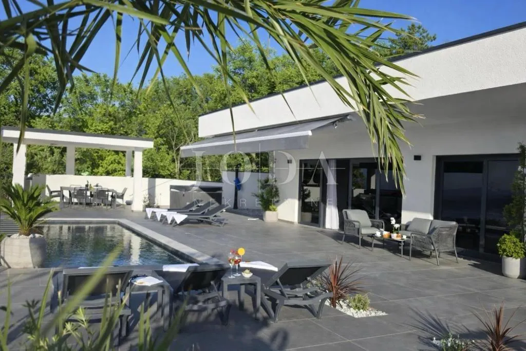 House - Crikvenica, 186m2