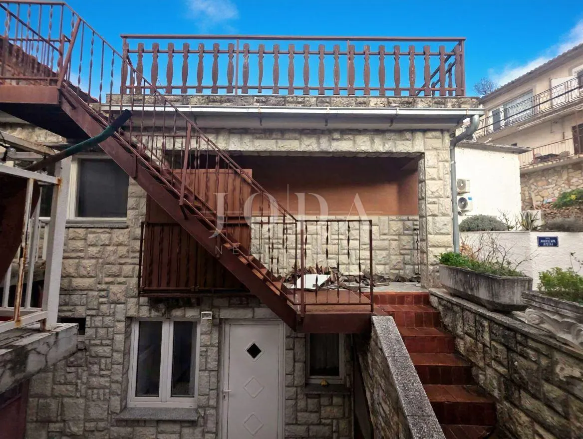 House - Senj, 80m2