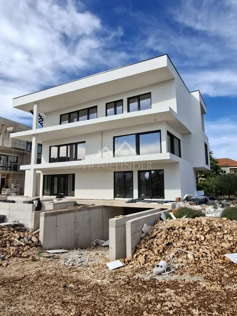Stan - Zadar - Okolica, 186.6m2
