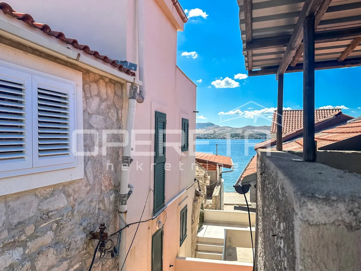 Kuća - Krapanj, Šibenik okolica, Šibenik, 160m2