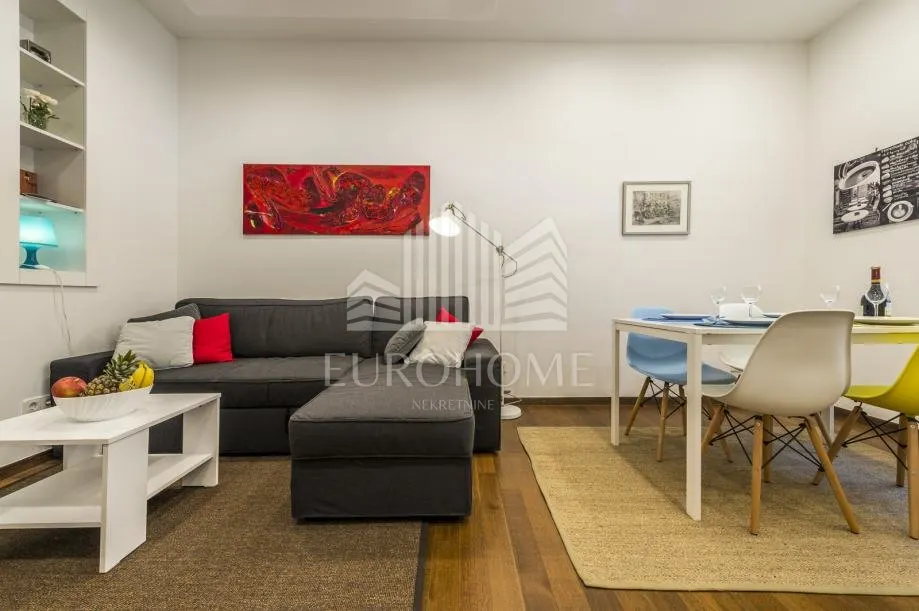Apartment - Donji Grad, 50m2