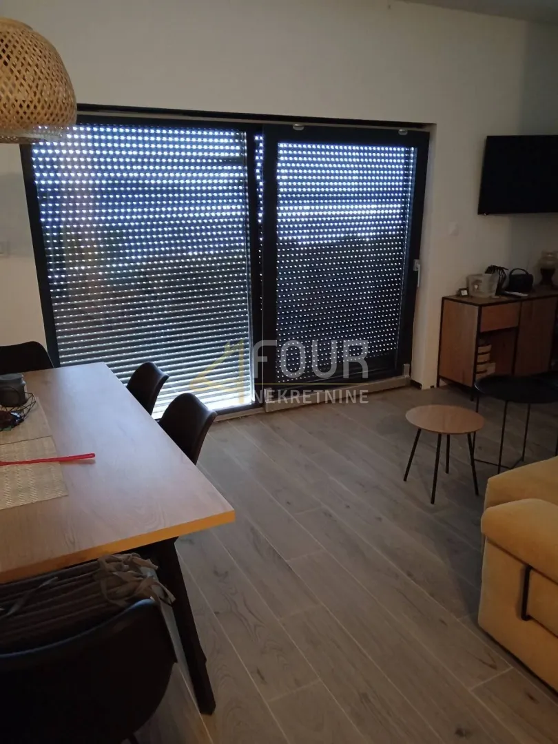 Stan - Novi Vinodolski, 52m2